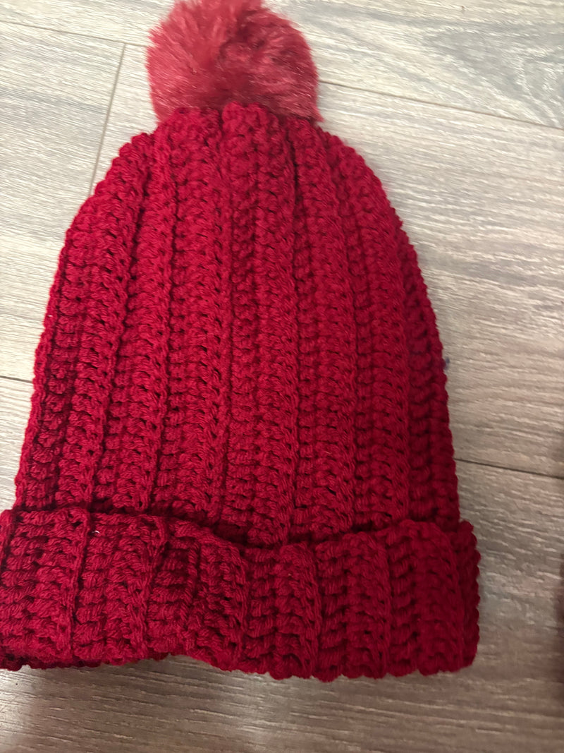 Anna knitted Scully all red